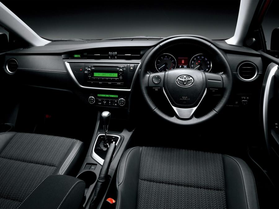  Toyota Auris 180 G S Package 2012 года  (JP) (фото 2 из 4)